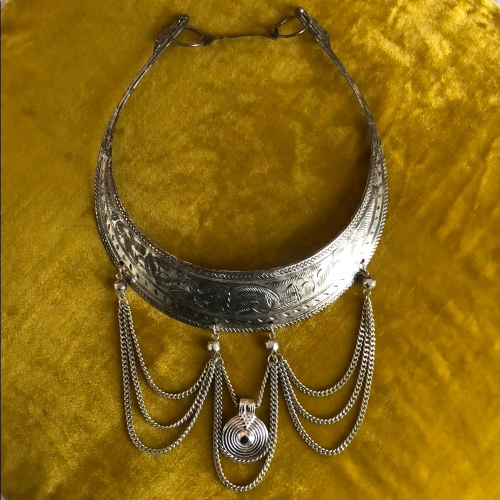 Vanessa Mooney silver collar w/ elephants
